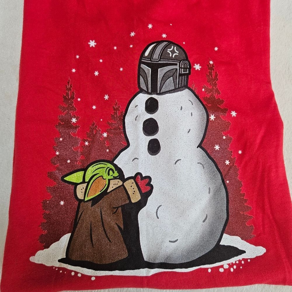 "The Best Snowman in the Parsec" Star Wars Grogu Baby Yoda t-shirt Women Sz L